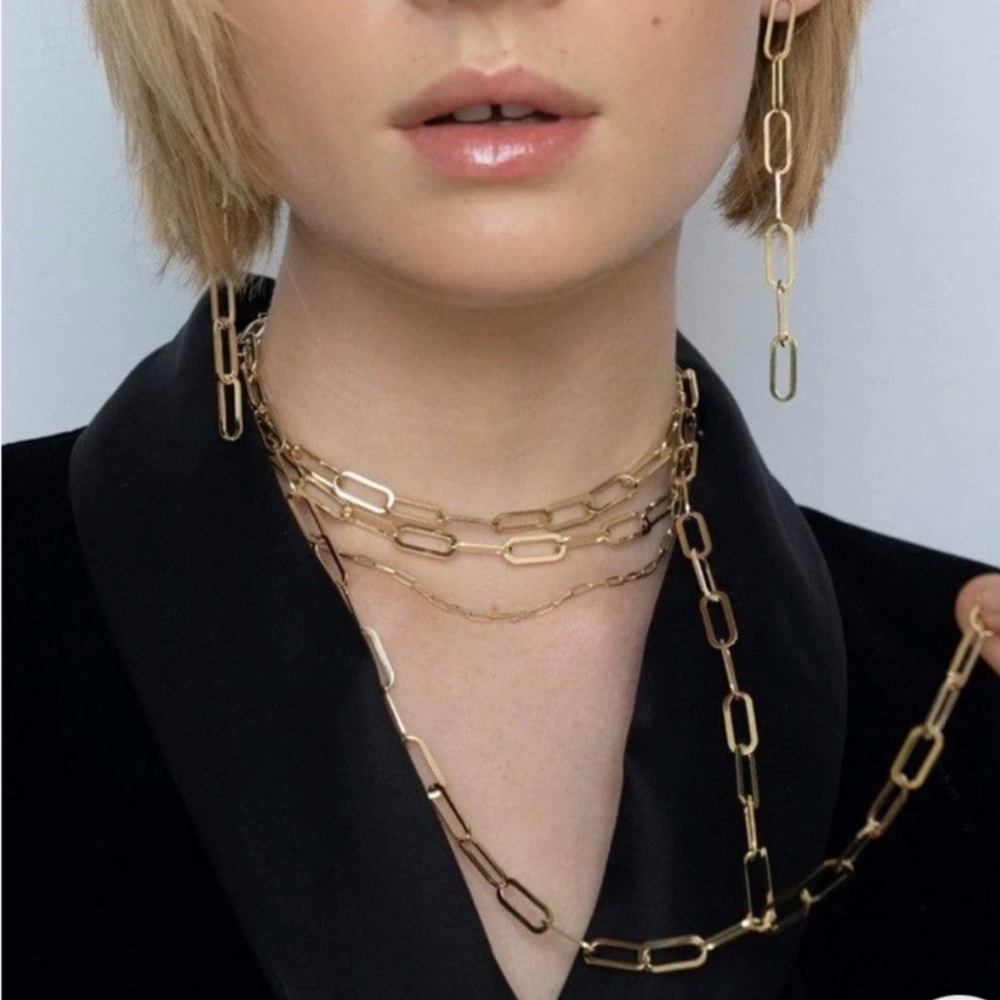 Marta Oval Link Chain Necklace - Picture 3 of 3